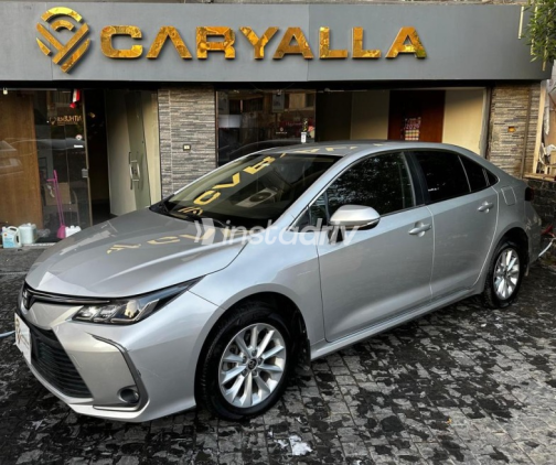 Toyota Corolla 2021 Silver Automatic Used for Sale in Nasr city - 2