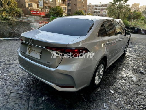 Toyota Corolla 2021 Silver Automatic Used for Sale in Nasr city - 5