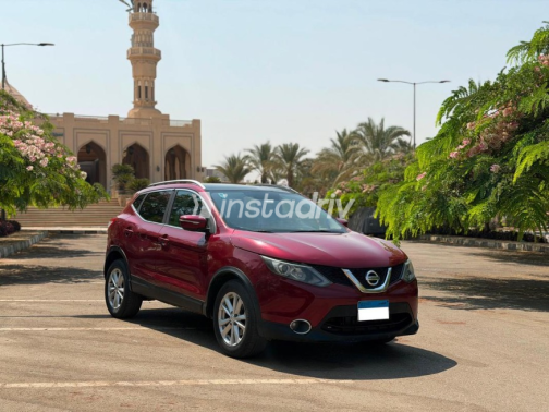Nissan Qashqai 2016 Red Automatic Used for Sale in Nasr city - 3
