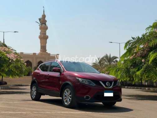 Nissan Qashqai 2016 Red Automatic Used for Sale in Nasr city - 9