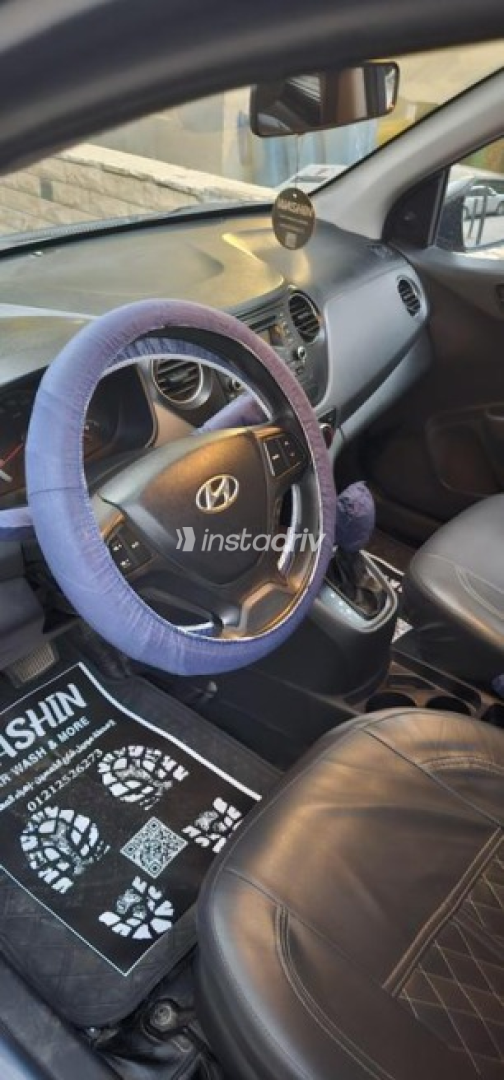 Hyundai Grand i10 2016 White Automatic Used for Sale in Greater Cairo ( Cairo + Giza) - 5