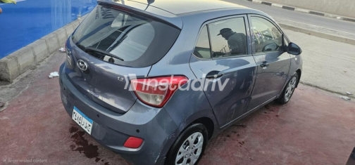Hyundai Grand i10 2016 White Automatic Used for Sale in Greater Cairo ( Cairo + Giza) - 6