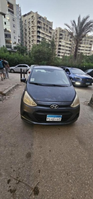 Hyundai Grand i10 2016 White Automatic Used for Sale in Greater Cairo ( Cairo + Giza)
