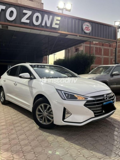 Hyundai Elantra 2026 White Automatic Used for Sale in Tanta - 4