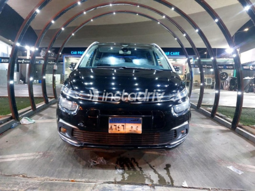 Citroën C4 Grand Picasso 2019 Black Automatic Used for Sale in Cairo - 1