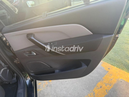 Citroën C4 Grand Picasso 2019 Black Automatic Used for Sale in Cairo - 5