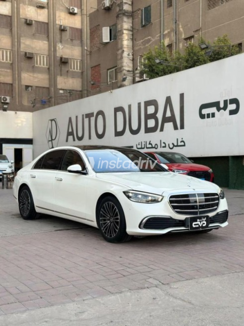 Mercedes S 450 2023 White Automatic Used for Sale in Nasr city - 2