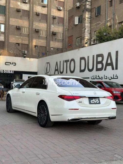 Mercedes S 450 2023 White Automatic Used for Sale in Nasr city - 4
