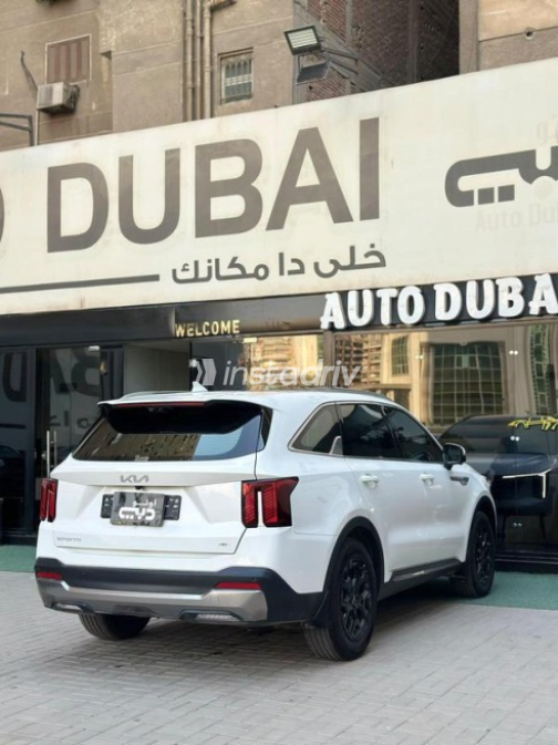 Kia Sorento 2025 White Automatic Used for Sale in Nasr city - 3