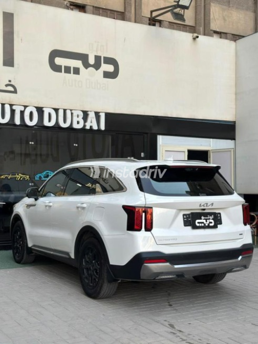 Kia Sorento 2025 White Automatic Used for Sale in Nasr city - 5