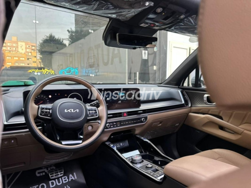 Kia Sorento 2025 White Automatic Used for Sale in Nasr city - 7