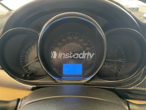 Toyota Yaris 2014 White Automatic Used for Sale in Greater Cairo ( Cairo + Giza) - 6