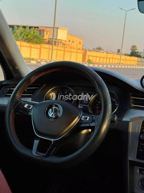 Volkswagen Passat 2018 White Automatic Used for Sale in Greater Cairo ( Cairo + Giza) - 2