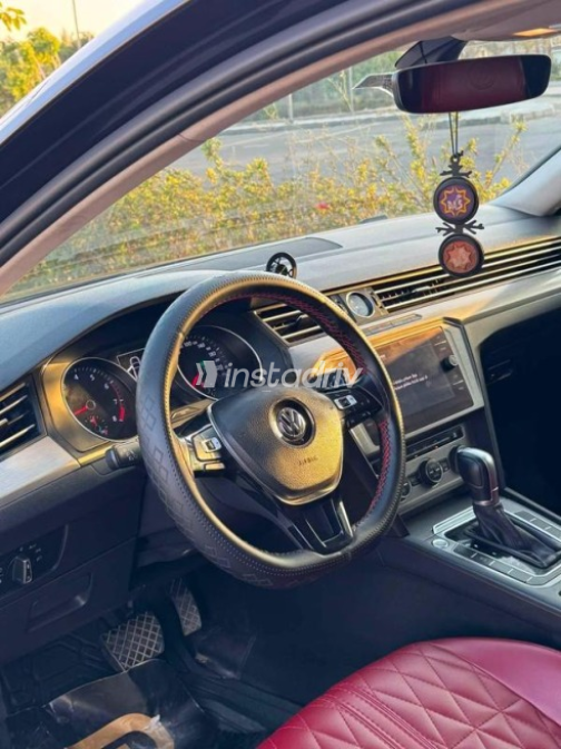 Volkswagen Passat 2018 White Automatic Used for Sale in Greater Cairo ( Cairo + Giza) - 5