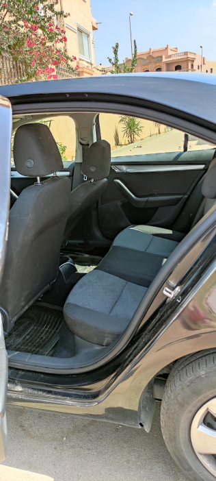 Skoda Octavia 2015 Black Automatic Used for Sale in Greater Cairo ( Cairo + Giza)
