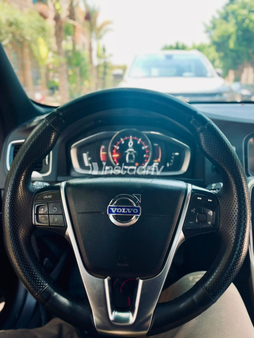 Volvo S60 2018 Black Automatic Used for Sale in Greater Cairo ( Cairo + Giza) - 3