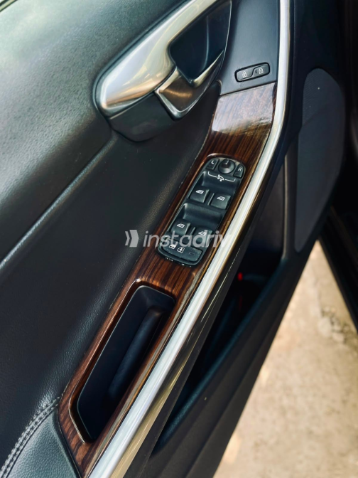 Volvo S60 2018 Black Automatic Used for Sale in Greater Cairo ( Cairo + Giza) - 9