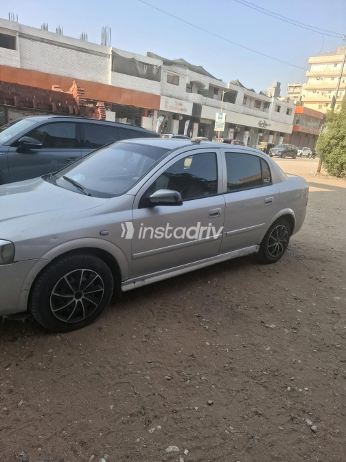 Opel Astra 2006 Silver Automatic Used for Sale in Greater Cairo ( Cairo + Giza) - 6