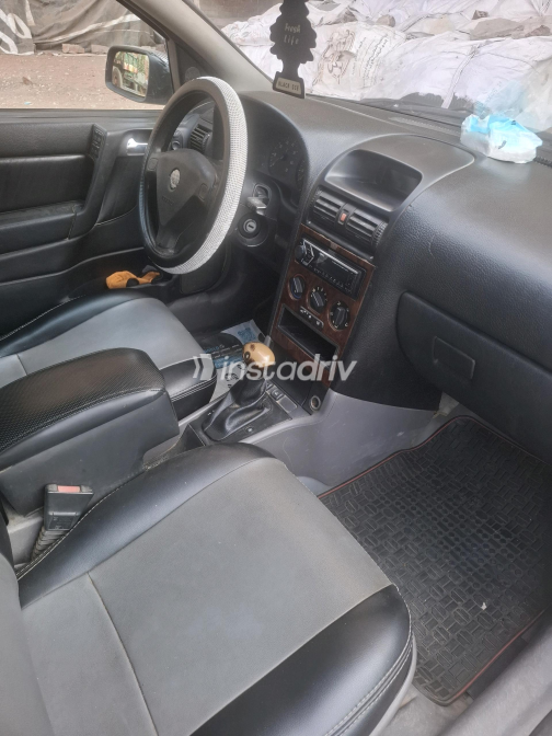Opel Astra 2006 Silver Automatic Used for Sale in Greater Cairo ( Cairo + Giza) - 8