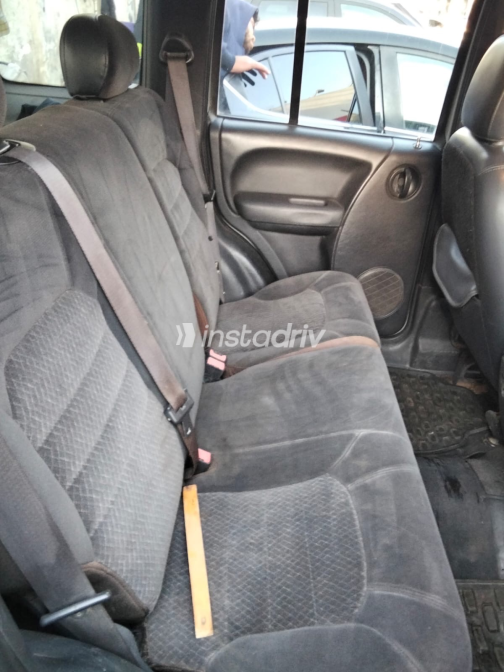 Jeep Liberty 2003 Silver Manual Used for Sale in Greater Cairo ( Cairo + Giza) - 7
