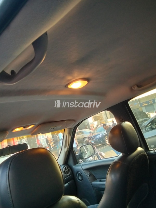 Jeep Liberty 2003 Silver Manual Used for Sale in Greater Cairo ( Cairo + Giza) - 9