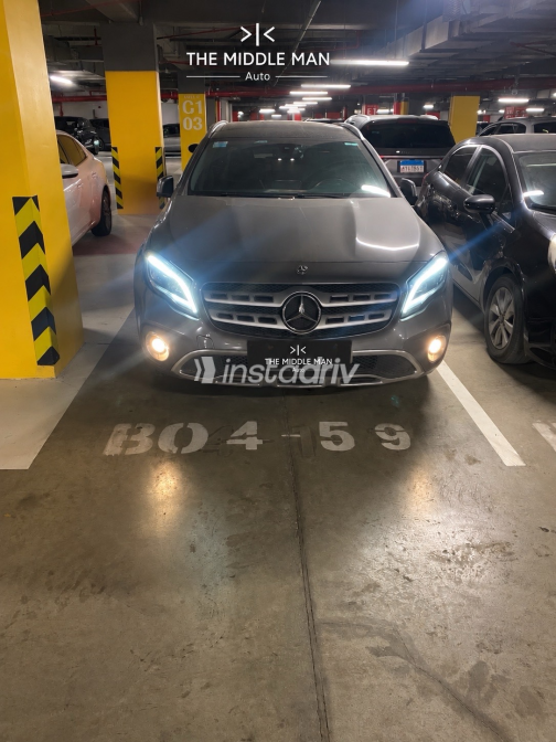 Mercedes GLA 200 2019 Gray Automatic Used for Sale in Greater Cairo ( Cairo + Giza) - 2