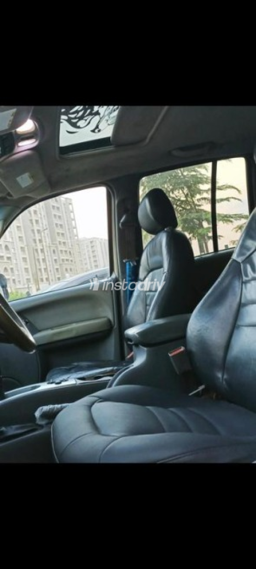 Jeep Liberty 2006 Gold Automatic Used for Sale in Cairo - 3