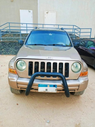 Jeep Liberty 2006 Gold Automatic Used for Sale in Cairo