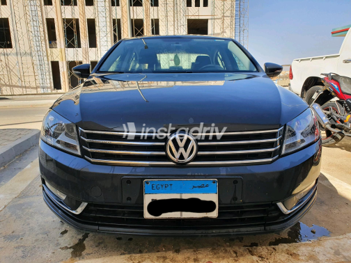 Volkswagen Passat 2014 Gray Automatic Used for Sale in Greater Cairo ( Cairo + Giza) - 1