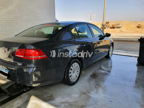 Volkswagen Passat 2014 Gray Automatic Used for Sale in Greater Cairo ( Cairo + Giza) - 4