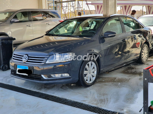Volkswagen Passat 2014 Gray Automatic Used for Sale in Greater Cairo ( Cairo + Giza) - 5