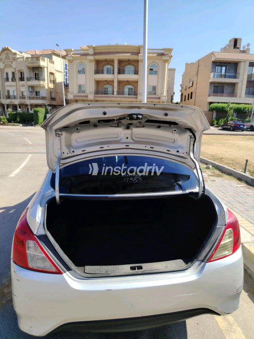 Nissan Sunny 2022 Silver Automatic Used for Sale in Greater Cairo ( Cairo + Giza) - 9