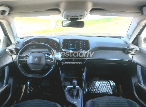 Peugeot 2008 2022 Silver Automatic Used for Sale in Greater Cairo ( Cairo + Giza) - 3