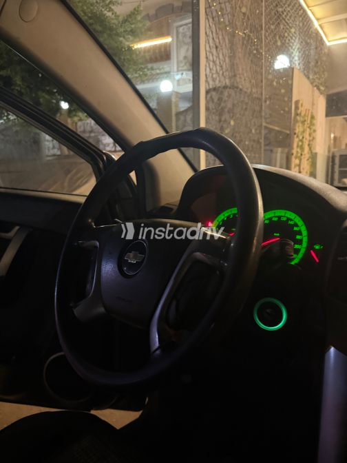 Chevrolet Captiva 2011 Silver Automatic Used for Sale in Greater Cairo ( Cairo + Giza) - 4