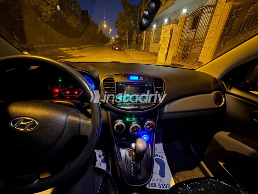 Hyundai I10 2014 Silver Automatic Used for Sale in Greater Cairo ( Cairo + Giza) - 4