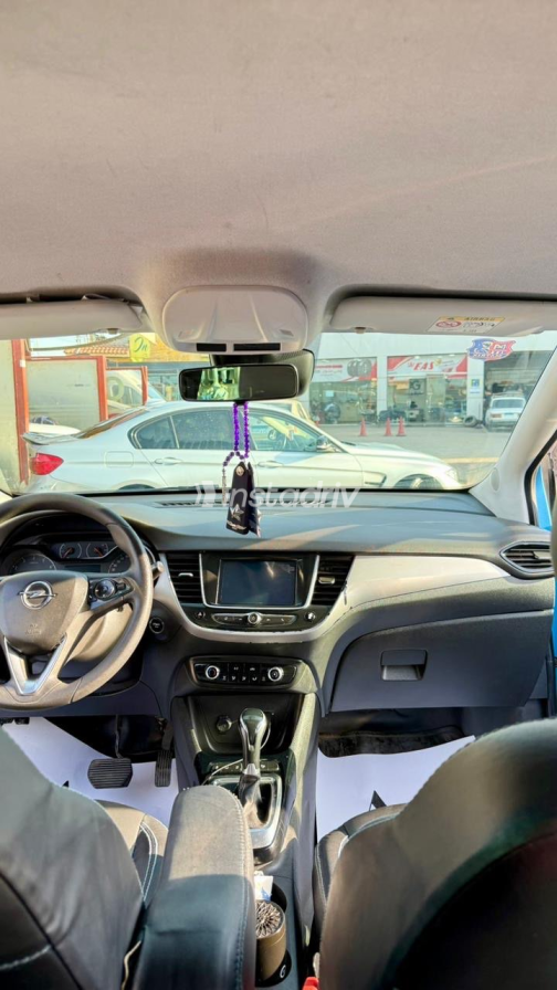 Opel Crossland 2019 Blue Automatic Used for Sale in Greater Cairo ( Cairo + Giza) - 5