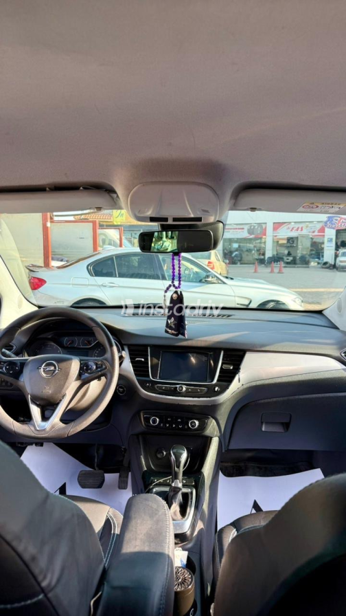 Opel Crossland 2019 Blue Automatic Used for Sale in Greater Cairo ( Cairo + Giza) - 9