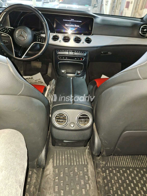 Mercedes E 300 2022 Black Automatic Used for Sale in Greater Cairo ( Cairo + Giza) - 5