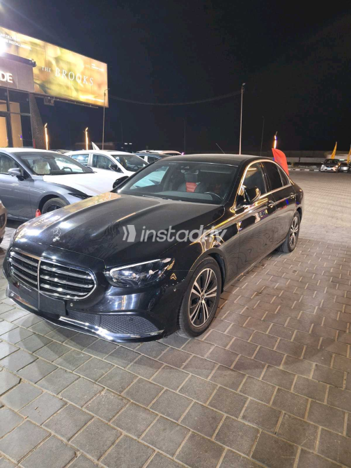 Mercedes E 300 2022 Black Automatic Used for Sale in Greater Cairo ( Cairo + Giza) - 8