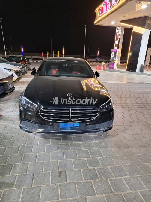Mercedes E 300 2022 Black Automatic Used for Sale in Greater Cairo ( Cairo + Giza) - 9