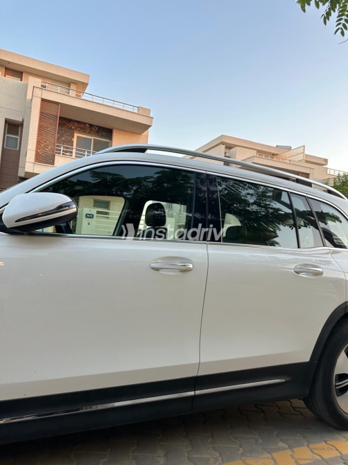 Mercedes EQB 260 2023 White Automatic Used for Sale in Greater Cairo ( Cairo + Giza) - 5