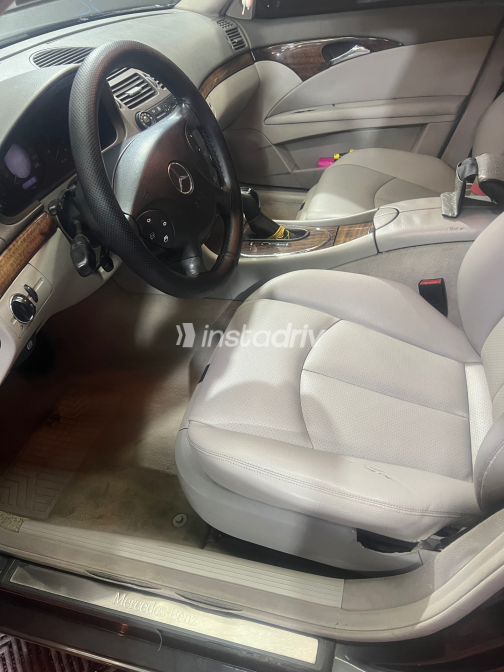 Mercedes E 240 2003 Dark Gray Automatic Used for Sale in Greater Cairo ( Cairo + Giza) - 2