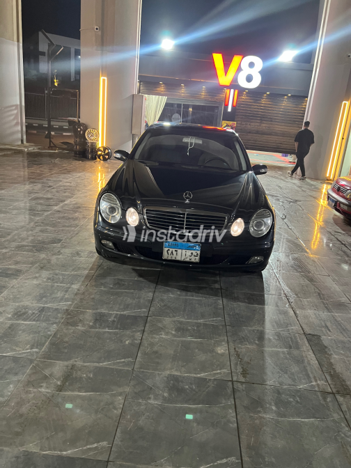 Mercedes E 240 2003 Dark Gray Automatic Used for Sale in Greater Cairo ( Cairo + Giza) - 8
