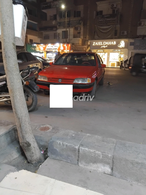 Peugeot 405 1990 Red Manual Used for Sale in Greater Cairo ( Cairo + Giza) - 1
