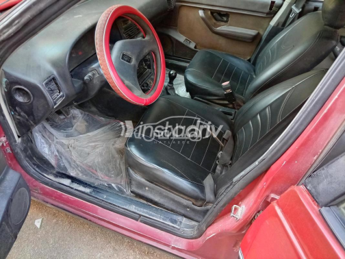 Peugeot 405 1990 Red Manual Used for Sale in Greater Cairo ( Cairo + Giza) - 3