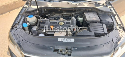 Volkswagen Passat 2011 Silver Automatic Used for Sale in Cairo - 5