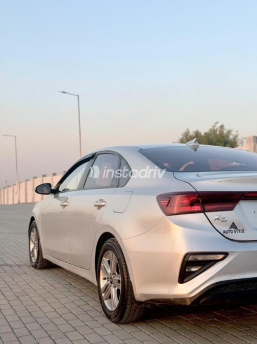 Kia Cerato 2019 Silver Automatic Used for Sale in Nasr city - 4