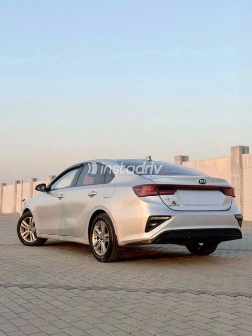 Kia Cerato 2019 Silver Automatic Used for Sale in Nasr city - 6