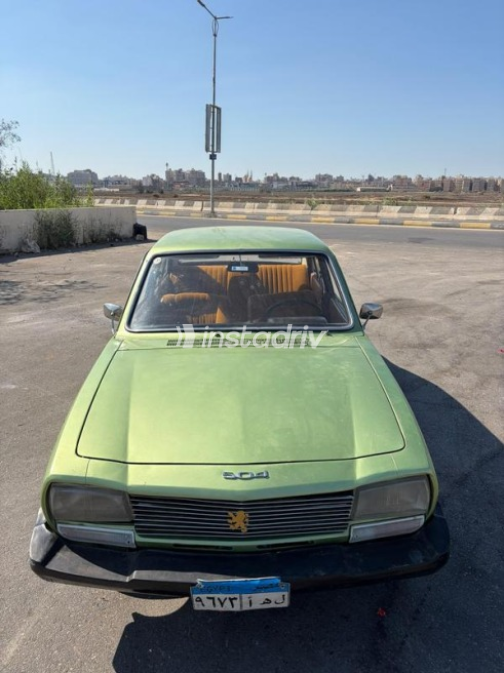 Peugeot 504 1977 Green Automatic Used for Sale in Kafr el-Sheikh - 3