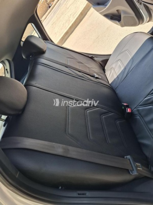 Hyundai Solaris 2017 Silver Automatic Used for Sale in Maadi - 4
